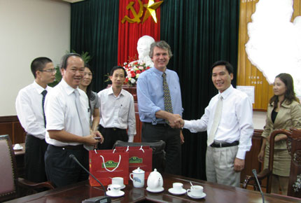 UBND tỉnh: Làm việc với Tập đoàn VINCI