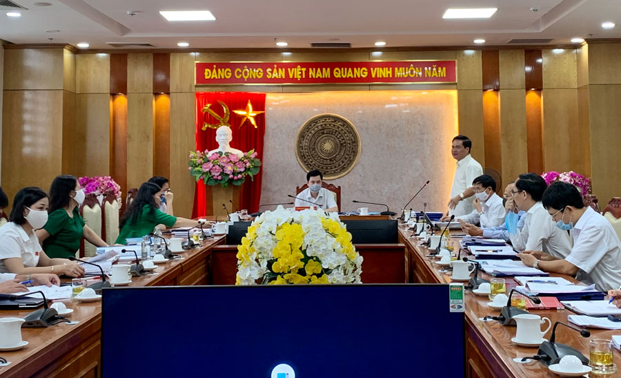 Thẩm tra các nội dung liên quan đến kinh tế - ngân sách