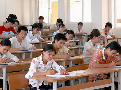 Thí sinh tự do không bắt buộc thi theo cụm chỉ định