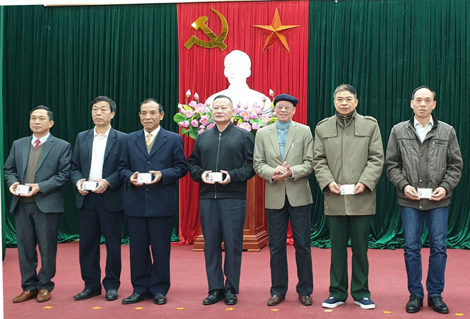 Tổ chức nghe nói chuyện thời sự nhân Ngày thành lập QĐND Việt Nam