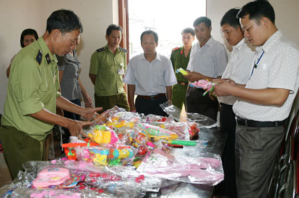 Phổ Yên: Thu giữ đồ chơi trẻ em  không rõ nguồn gốc