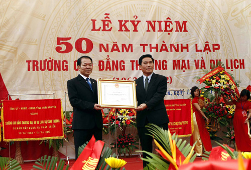 Đào tạo trên 32.600 cán bộ, học sinh, sinh viên