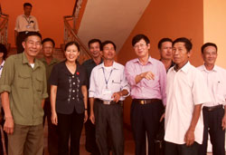 Các đại biểu Quốc hội tiếp xúc cử huyện Phú Lương