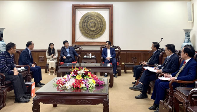 Đồng chí Chủ tịch UBND tỉnh tiếp nhà đầu tư Goertek Vina 