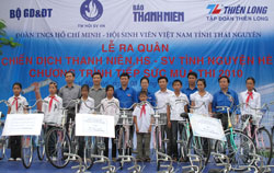 Ra quân Chiến dịch tình nguyện hè, tiếp sức mùa thi