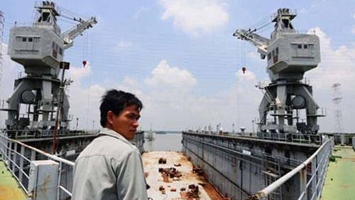 Bắt tạm giam nguyên Kế toán trưởng Vinalines