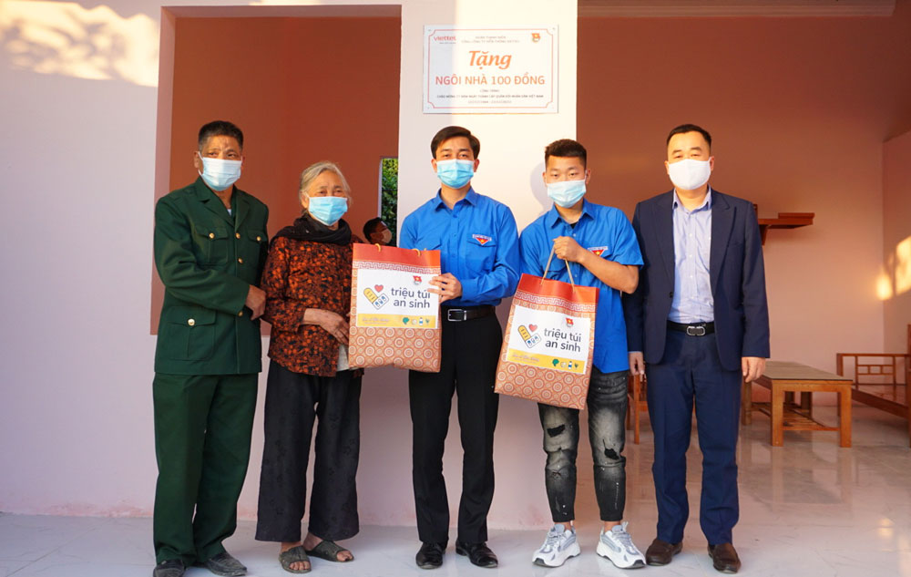 Khánh thành ngôi nhà “100 đồng”