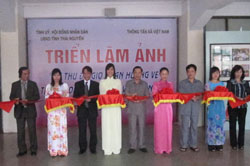 Triển lãm ảnh chào mừng Đại hội Đảng