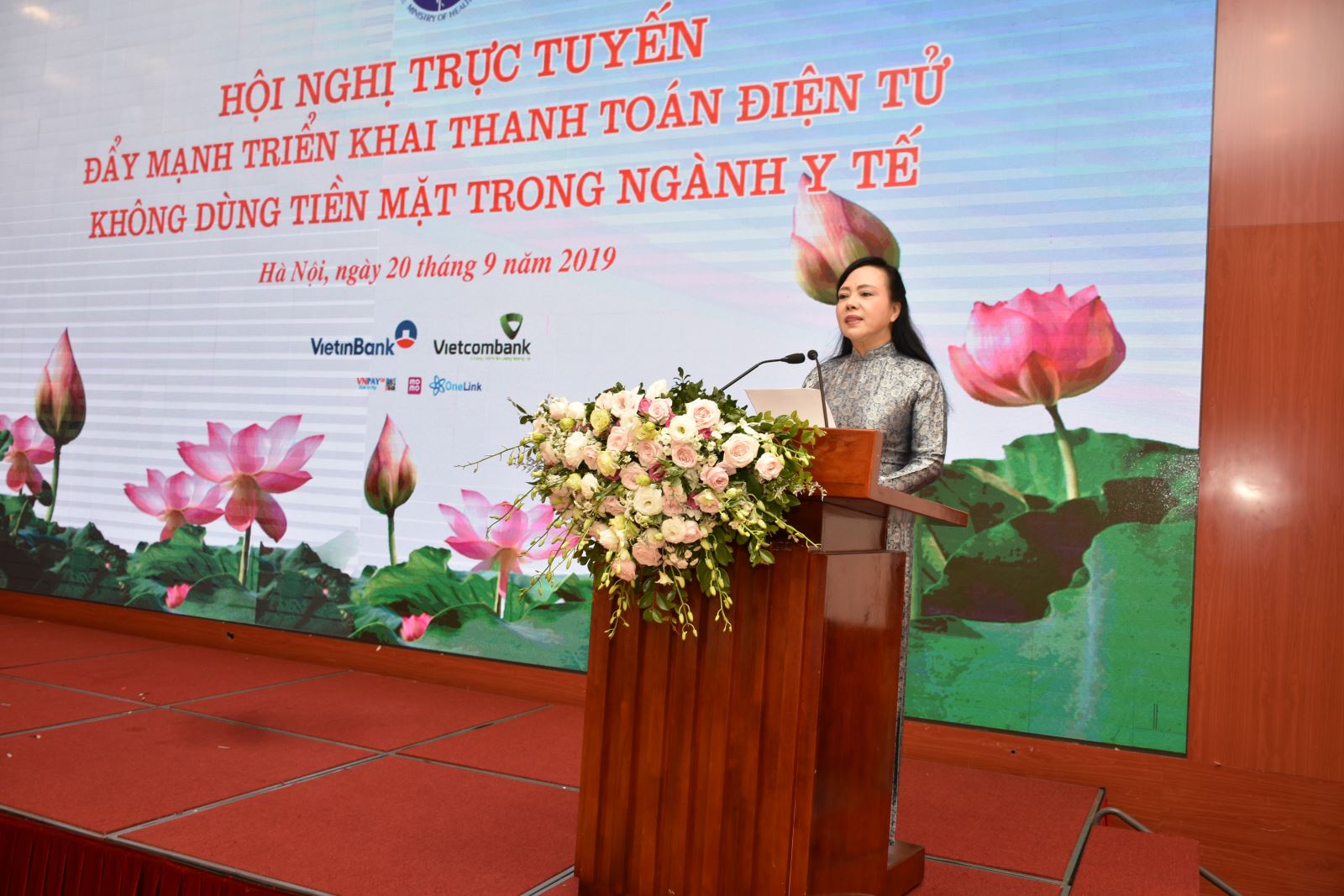 Đẩy mạnh thanh toán không dùng tiền mặt