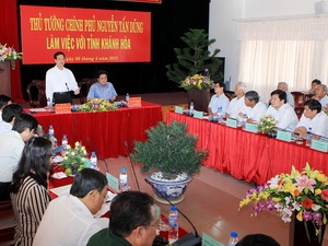 Thủ tướng Nguyễn Tấn Dũng làm việc tại tỉnh Khánh Hòa