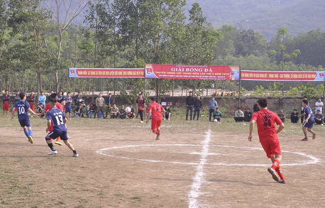 Tổ chức Giải bóng đá chào mừng ngày thành lập Đoàn