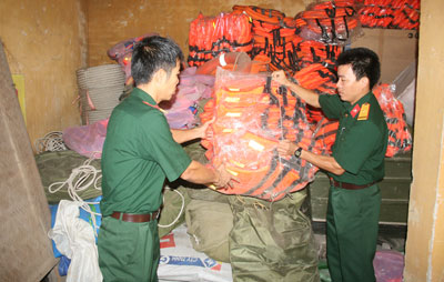 Ứng phó với lốc xoáy và sạt lở đất đá