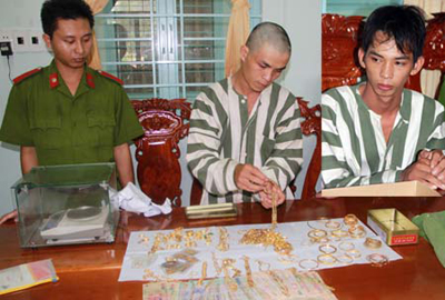 Đã bắt được 2 tên cướp tiệm vàng ở Tây Ninh