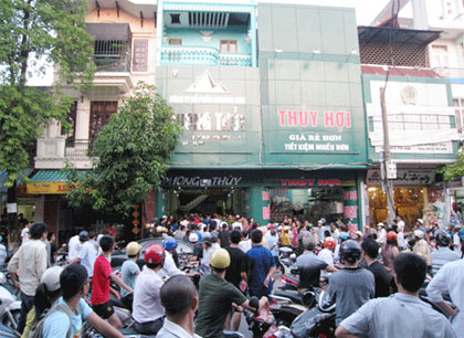 Thanh Hóa: Hàng trăm cảnh sát vây bắt băng xiết nợ