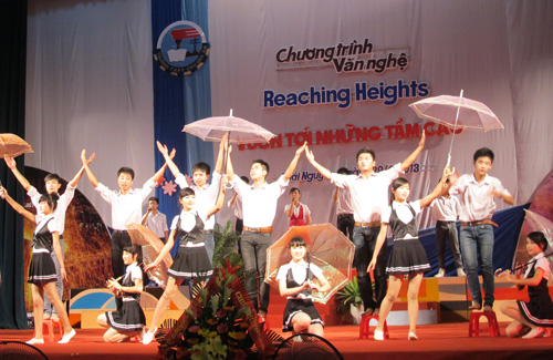 Trên 80 triệu đồng ủng hộ Quỹ khuyến học