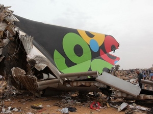 Tìm thấy hộp đen của máy bay bị nổ tại Libya