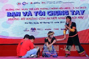 Míttinh hưởng ứng Tháng quốc gia phòng, chống HIV/AIDS