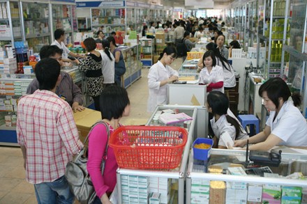 Người nhiễm HIV/AIDS, ung thư, lao: Nguy cơ khó tiếp cận thuốc