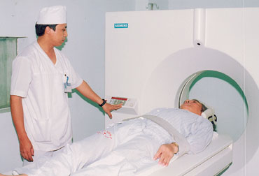 Đi đầu trong ứng dụng kỹ thuật cao vào khám, điều trị bệnh