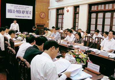 UBND tỉnh: Bàn các giải pháp thực hiện nhiệm vụ quý II- 2008