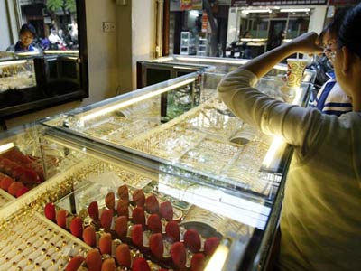 Vàng, dầu lại giảm giá mạnh 