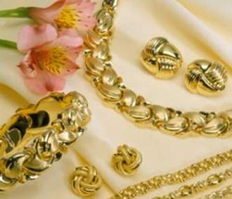 Giá dầu giảm,giá vàng giảm theo