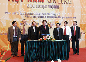 Ðưa chương trình truyền thông đa phương tiện Việt Nam Online vào hoạt động