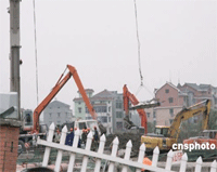 Trung Quốc: Đã có 7 người chết, 14 người mất tích trong vụ sập đường ngầm Hàng Châu