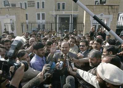 Phe đối lập Pakistan dọa biểu tình nếu hoãn tổng tuyển cử