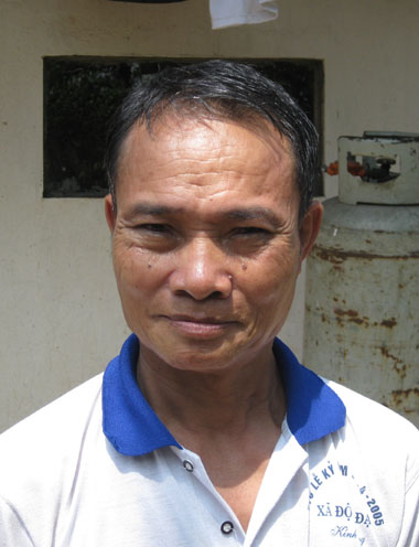 Ông Khôi làm giàu từ nuôi gà