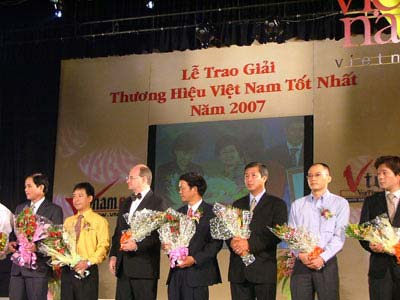 Sàn chứng khoán và những thương hiệu đang nổi