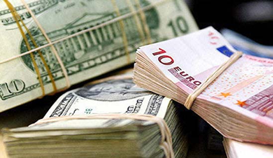 Đồng USD rơi xuống ngưỡng giá thấp kỷ lục so với euro