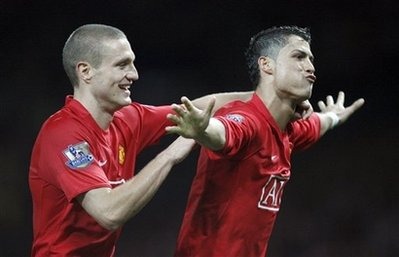 Ngày quan trọng của Arsenal và MU 