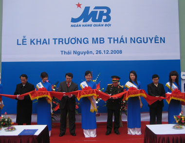 Khai trương chi nhánh Ngân hàng Thương mại cổ phần Quân đội tại Thái Nguyên