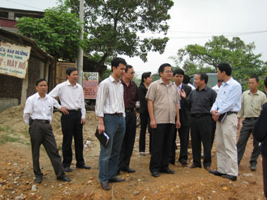 Kiểm tra tiến độ giải phóng mặt bằng tuyến Quốc lộ 37