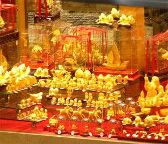 Giá vàng tăng nhẹ, USD dưới ngưỡng 17.000 đồng