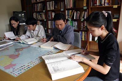 Học tiếng Anh hè miễn phí tại Viện Giáo dục Quốc tế