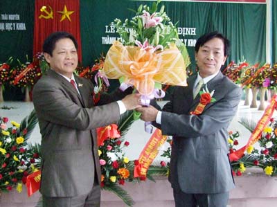 Công bố Quyết định thành lập Bệnh viện Trường ĐH Y khoa Thái Nguyên