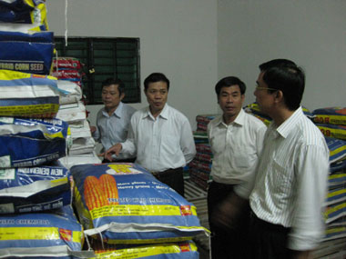 Lãnh đạo tỉnh làm việc tại Công ty CP Vật tư nông nghiệp