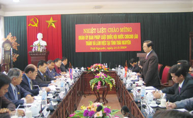 Đoàn đại biểu Ủy ban Pháp luật Quốc hội nước CHDCND Lào làm việc tại Thái Nguyên