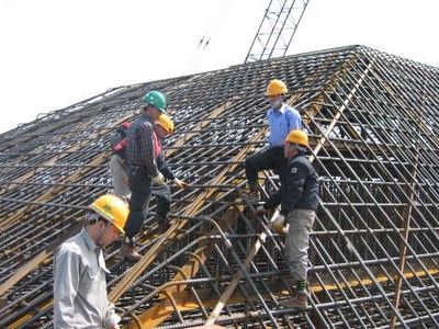 Bồi thường gần 1 tỷ đồng cho gia đình một lao động bị chết 