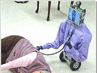 Rô bốt chăm sóc người cao tuổi