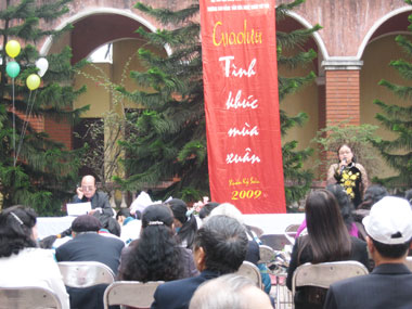 Hơn 100 bài thơ đọc trong Ngày thơ Việt Nam