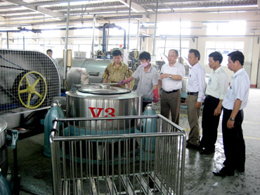 Các ngân hàng cùng Công ty Cổ phần Đầu tư và Thương mại TNG tìm giải pháp tháo gỡ khó khăn về vốn